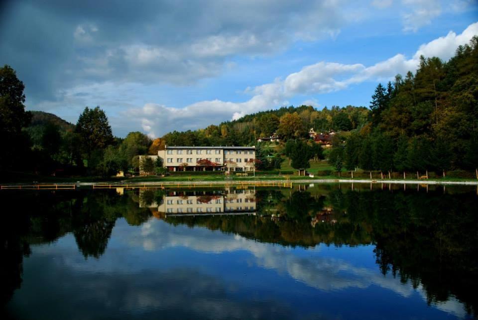 Vlci Dul Bludov Hotel Bludov  ภายนอก รูปภาพ